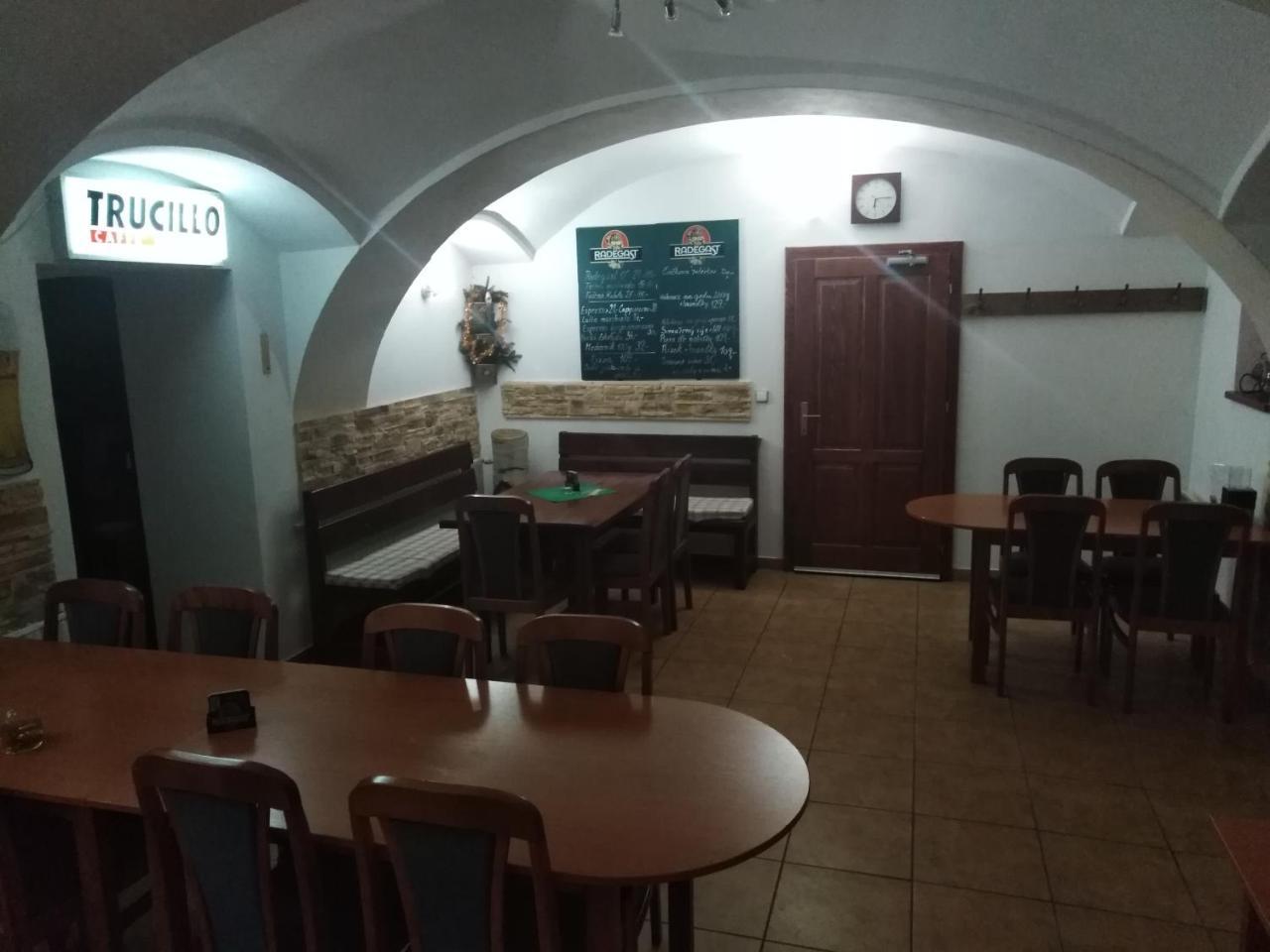 נובה מסטו נה מורבה Penzion U Dvojice מראה חיצוני תמונה